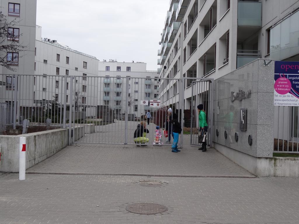 Apartamenty Metro Mlociny Варшава Номер фото
